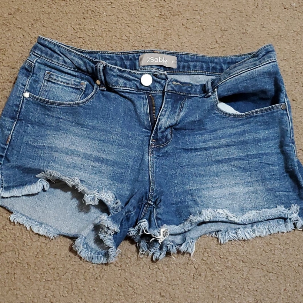 2Sable Jean Shorts Size M